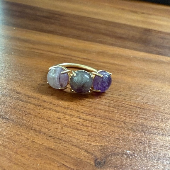 Amethyst Three Stone Set Ring Gold Tone Purple Lavender Boho Simple Ring Size 7 - Picture 4 of 8